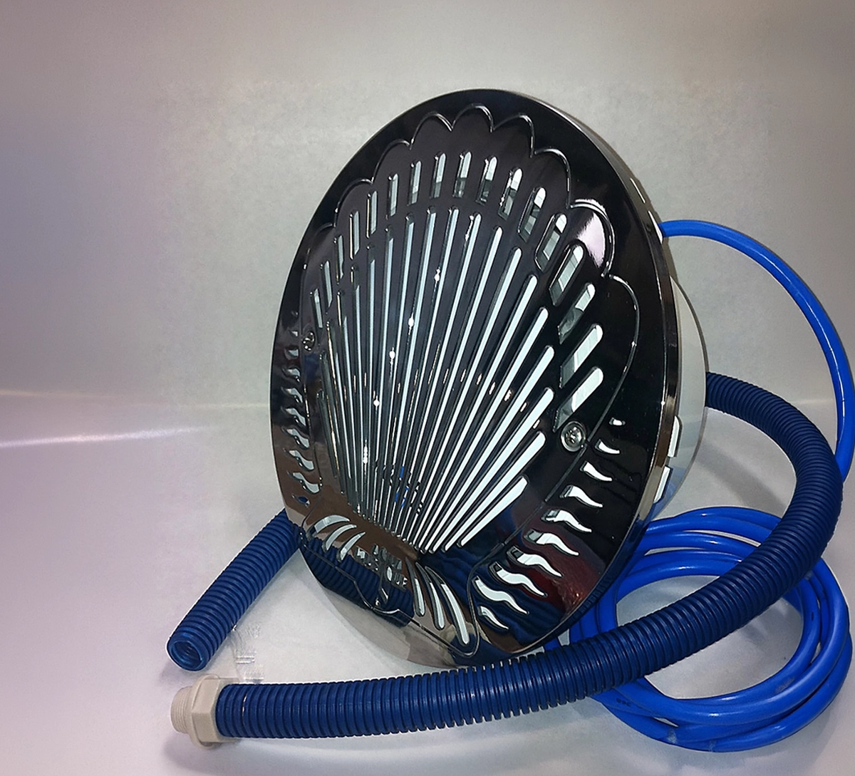 Haut-parleur-50w-et-sa-facade-inox copie